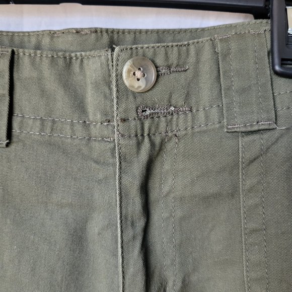 NEW Christopher & Banks Capri Jeans 12P (302) - Picture 2 of 9